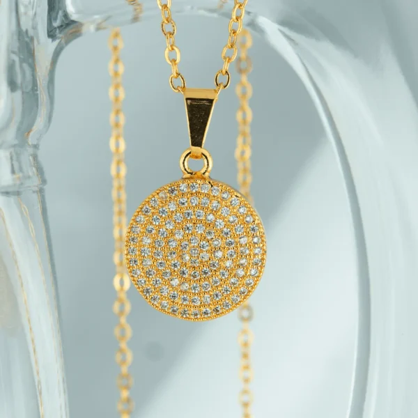 Elegant gold pendant from Golden Glam by Kuzey Hub