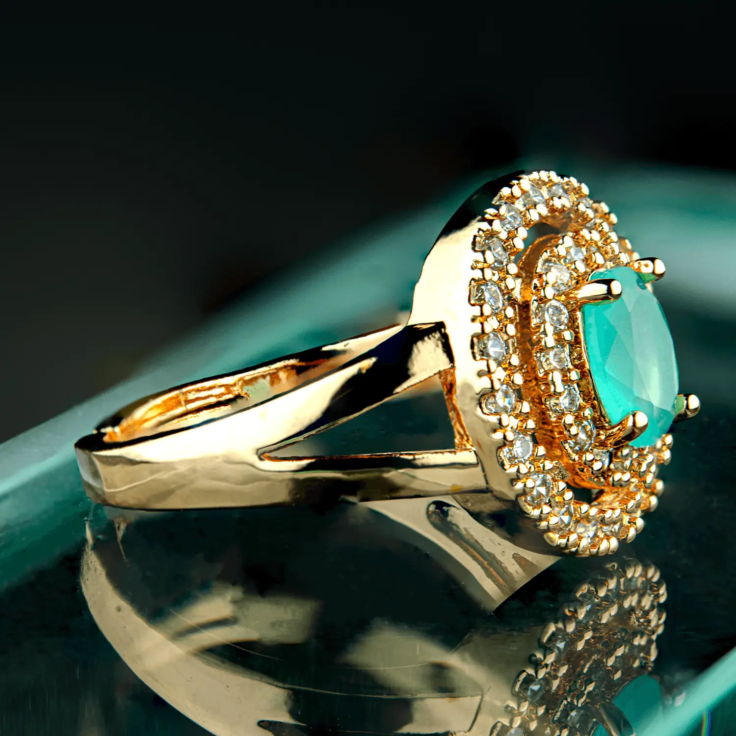 Elegant turquoise ring by Coziara – side angle